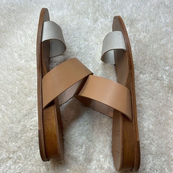 Dolce Vita Tan Cream Two Strap Flat Sandals Women’s Sz 7.5 - Picture 6 of 6